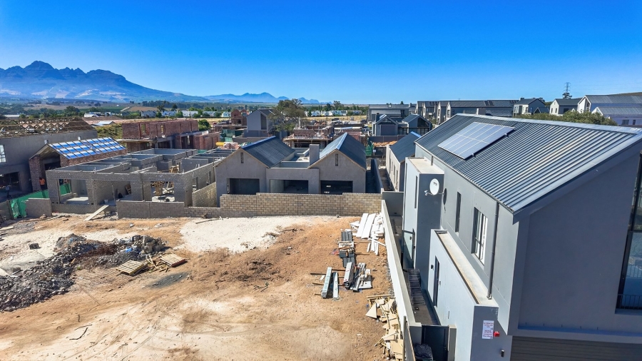 4 Bedroom Property for Sale in Longlands Country Estate Western Cape